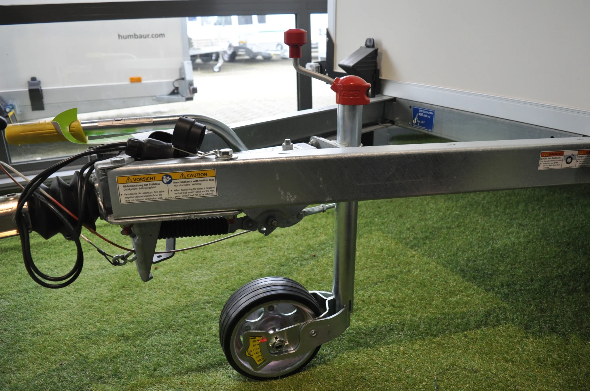 Stützrad AL-KO - 48 mm - Tragfähigkeit: 300 kg - Stahlfelge und Vollgummirad - inklusive Kurbel mit Drucklager und Kugeldruckmanometer - Image 7