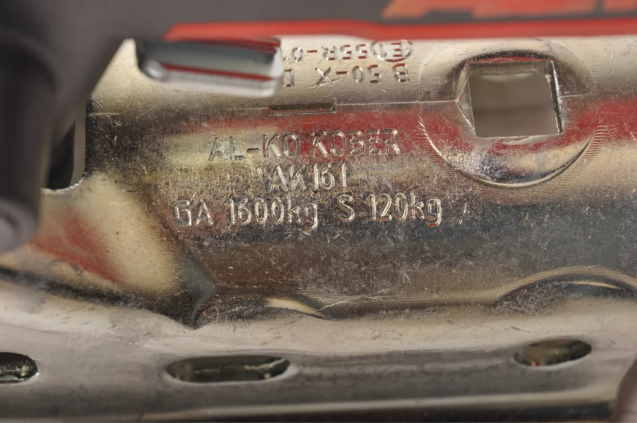 AL-KO AK161 - rund 35/45/50 mm - 1600 kg - gebremste Kugelkupplung - Image 8