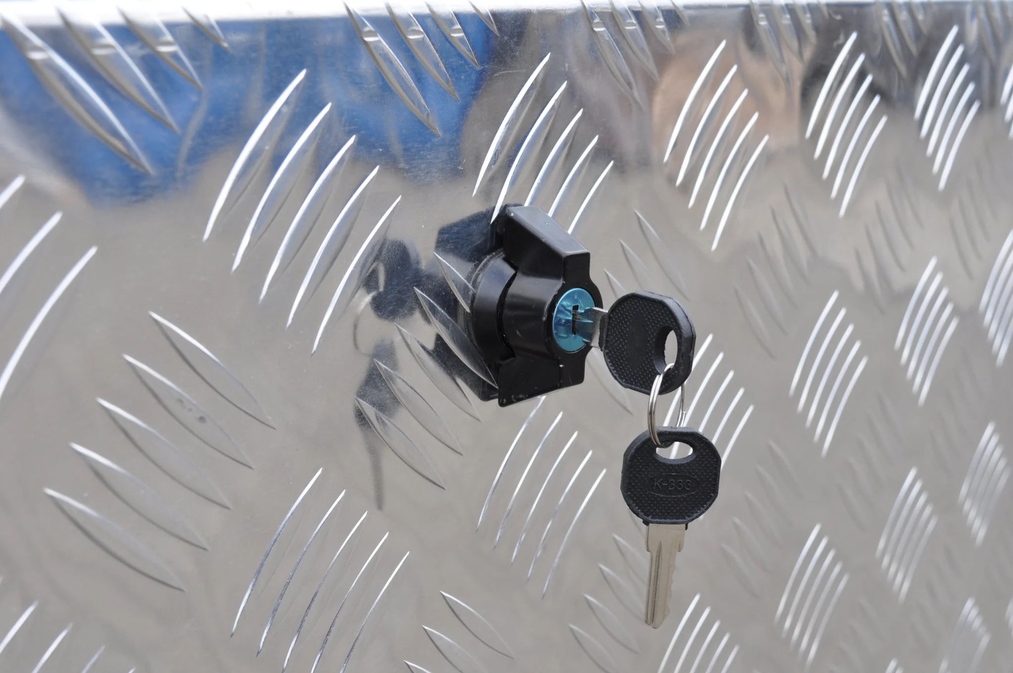 Aluminium Deichselbox aus Riffelblech 760x380x400 mm - Image 9