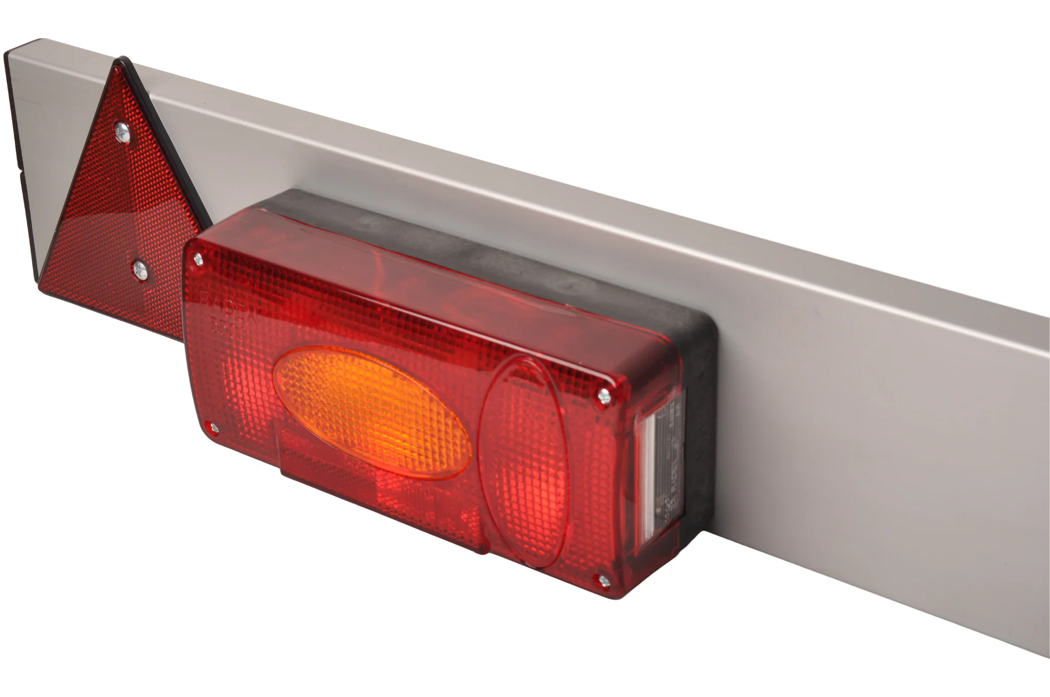 Aluminium-Lichtleiste mit Radex 5500 Leuchten - 7/13 polig - mit Radex-Steckern - 1400x138x90 mm - Image 5