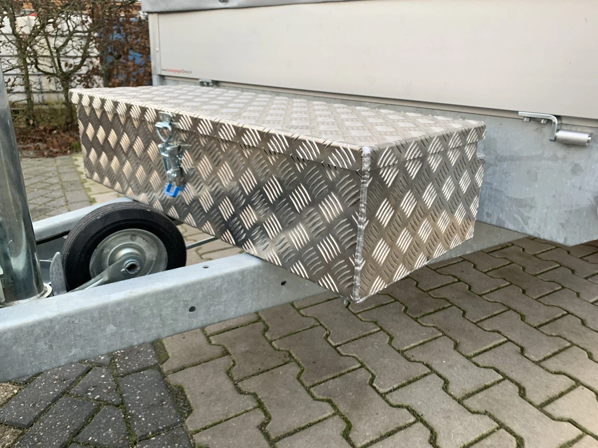 Universeller Befestigungssatz, z.B. für Obermontage der Deichselbox geeignet - Image 4