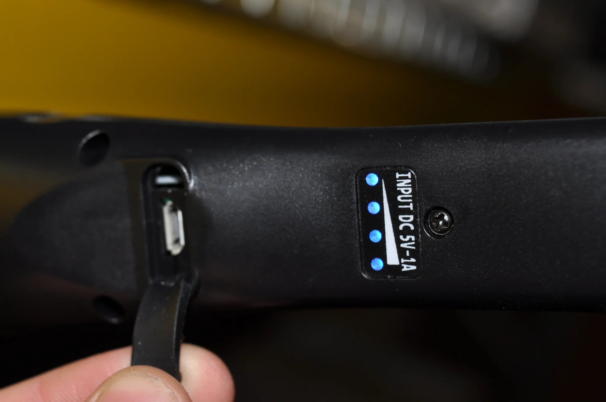 LED-Arbeitsscheinwerfer mit Lichtdimmer und 2200 mAh Li-on-Akku - Image 5