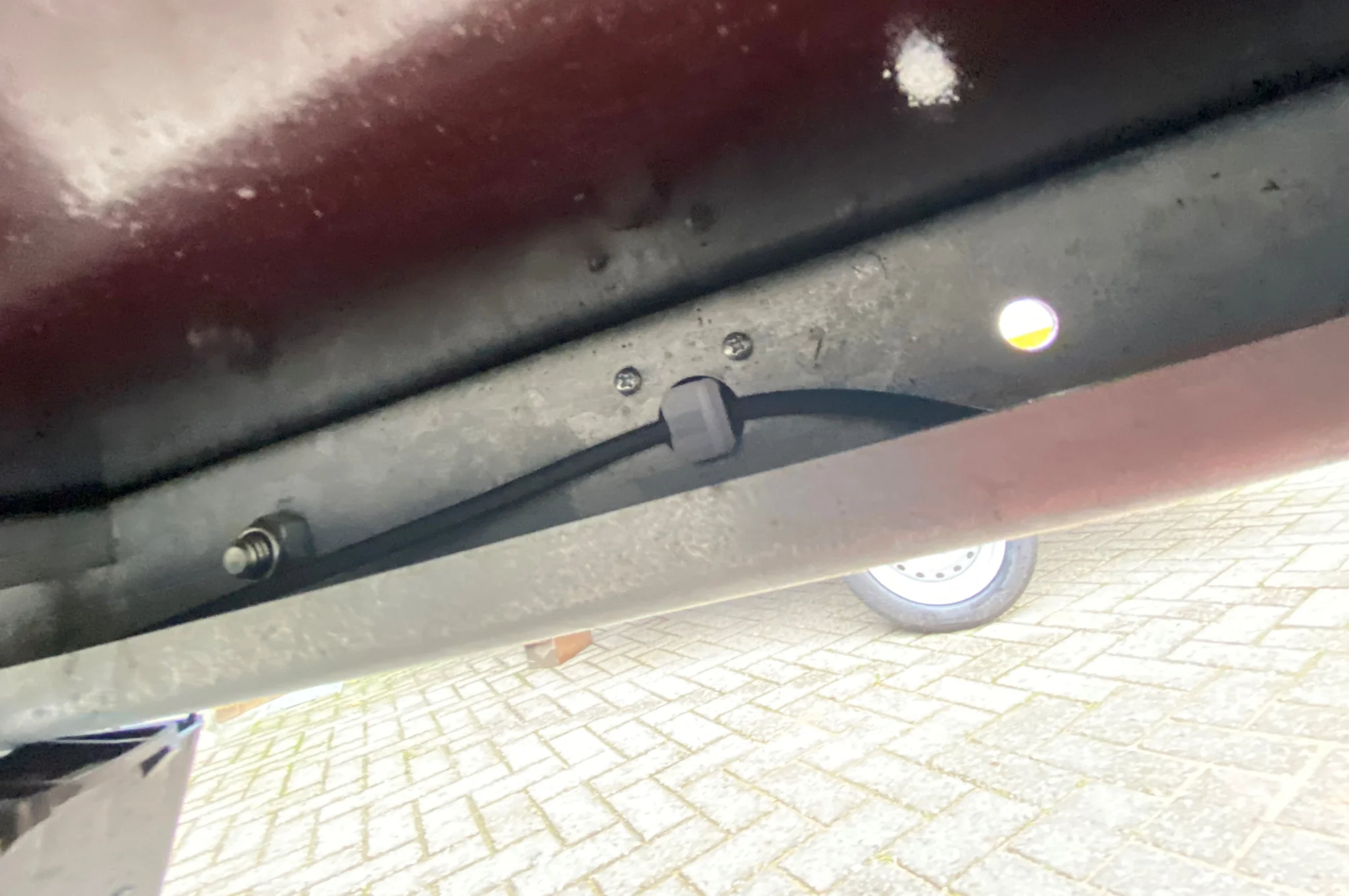 Aspock Flexipoint orange/gelbe Begrenzungsleuchte mit direktem DC-Anschluss - Image 9