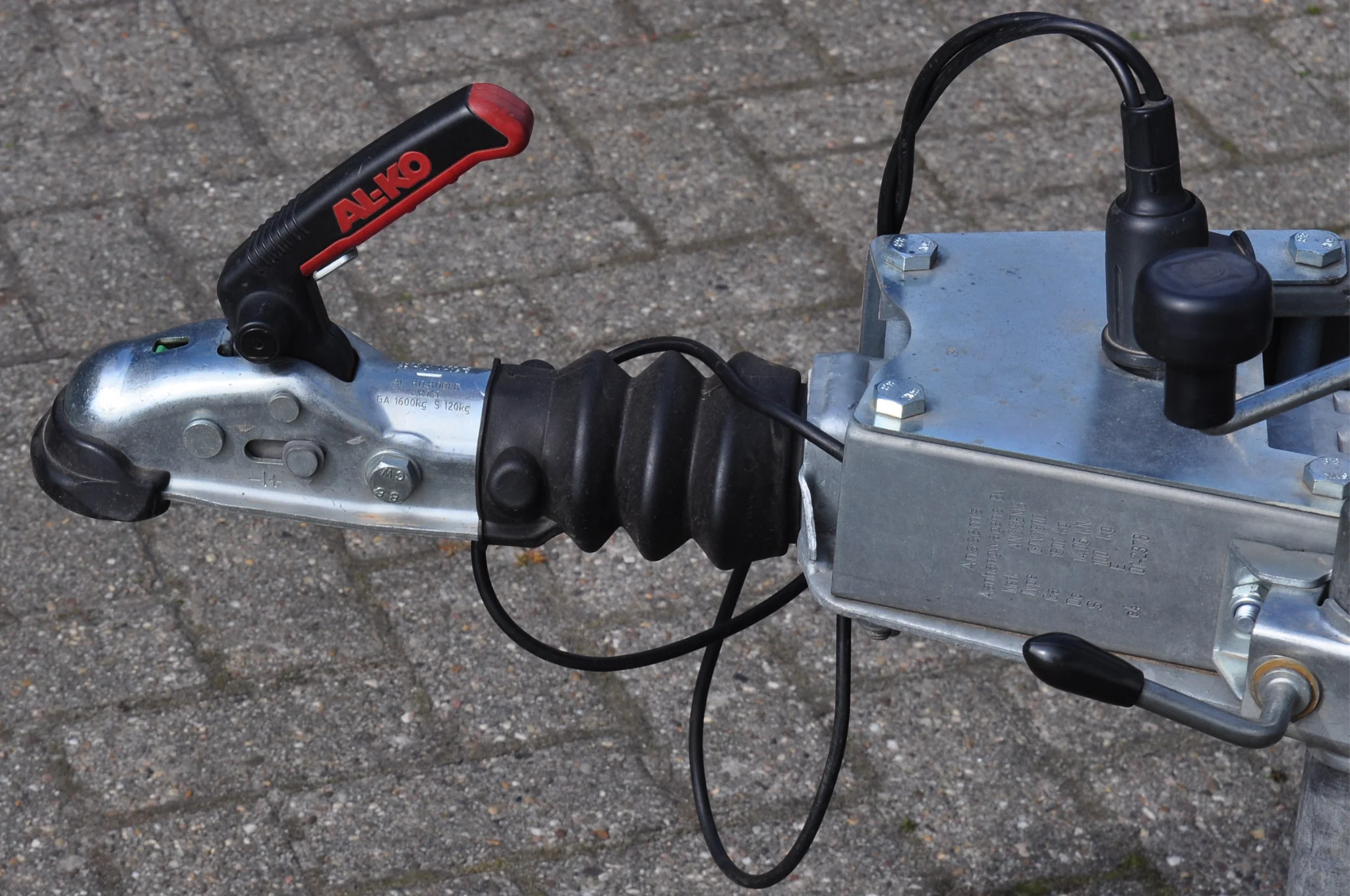AL- KO Auflaufeinrichtung für Anhänger - 251S - maximale Anhängelast: 2600 kg - V-Deichselanschluss - Unterbau - Image 5