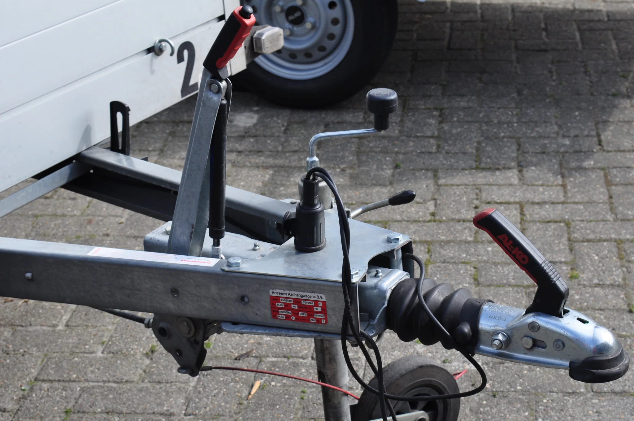 AL- KO Auflaufeinrichtung für Anhänger - 251S - maximale Anhängelast: 2600 kg - V-Deichselanschluss - Unterbau - Image 7