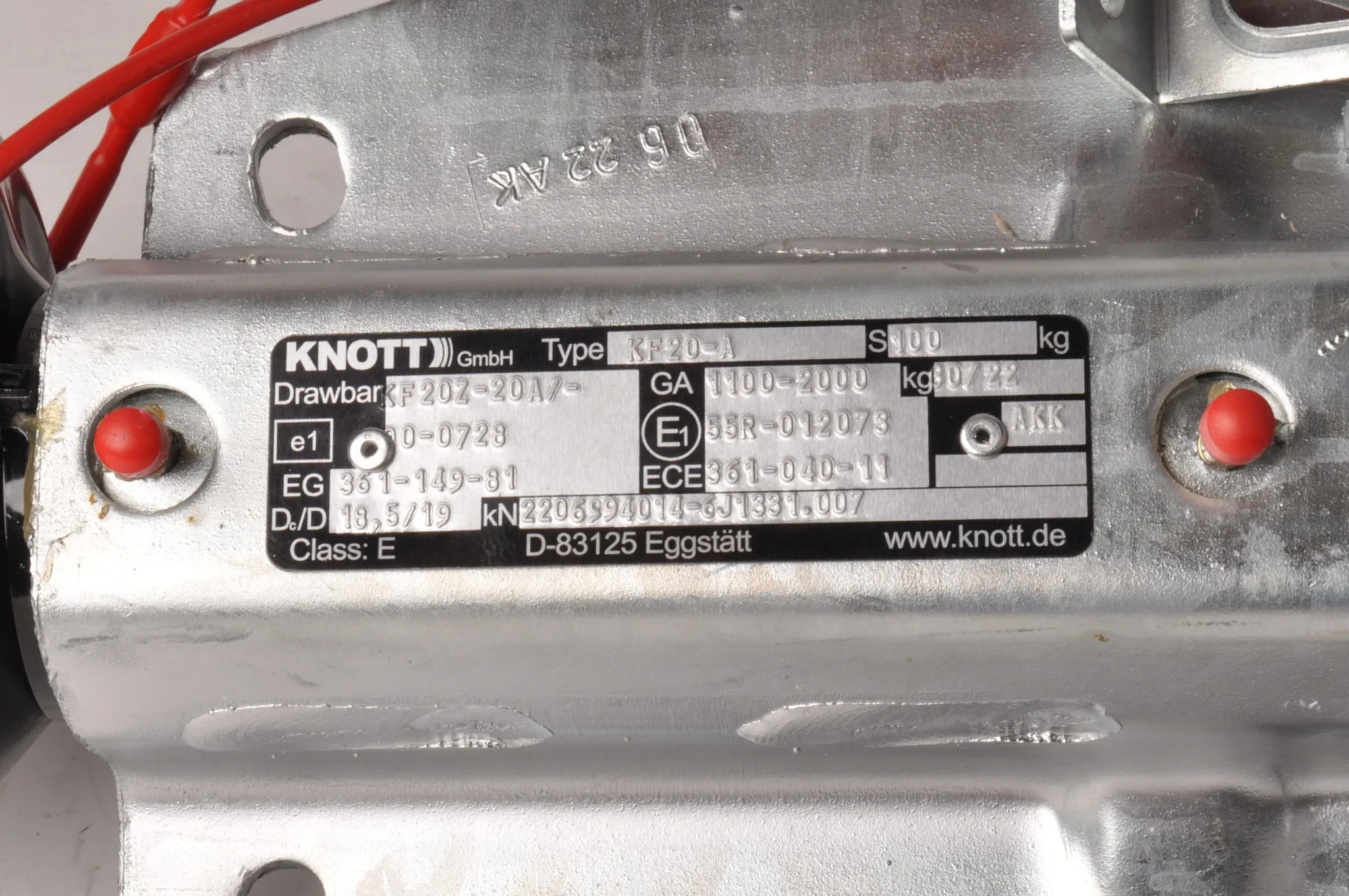 Knott Auflaufeinrichtung für Anhänger - KF20 - maximale Anhängelast: 2000 kg - V-Deichselanschluss - inkl. Stützrad-Konsole - Image 5