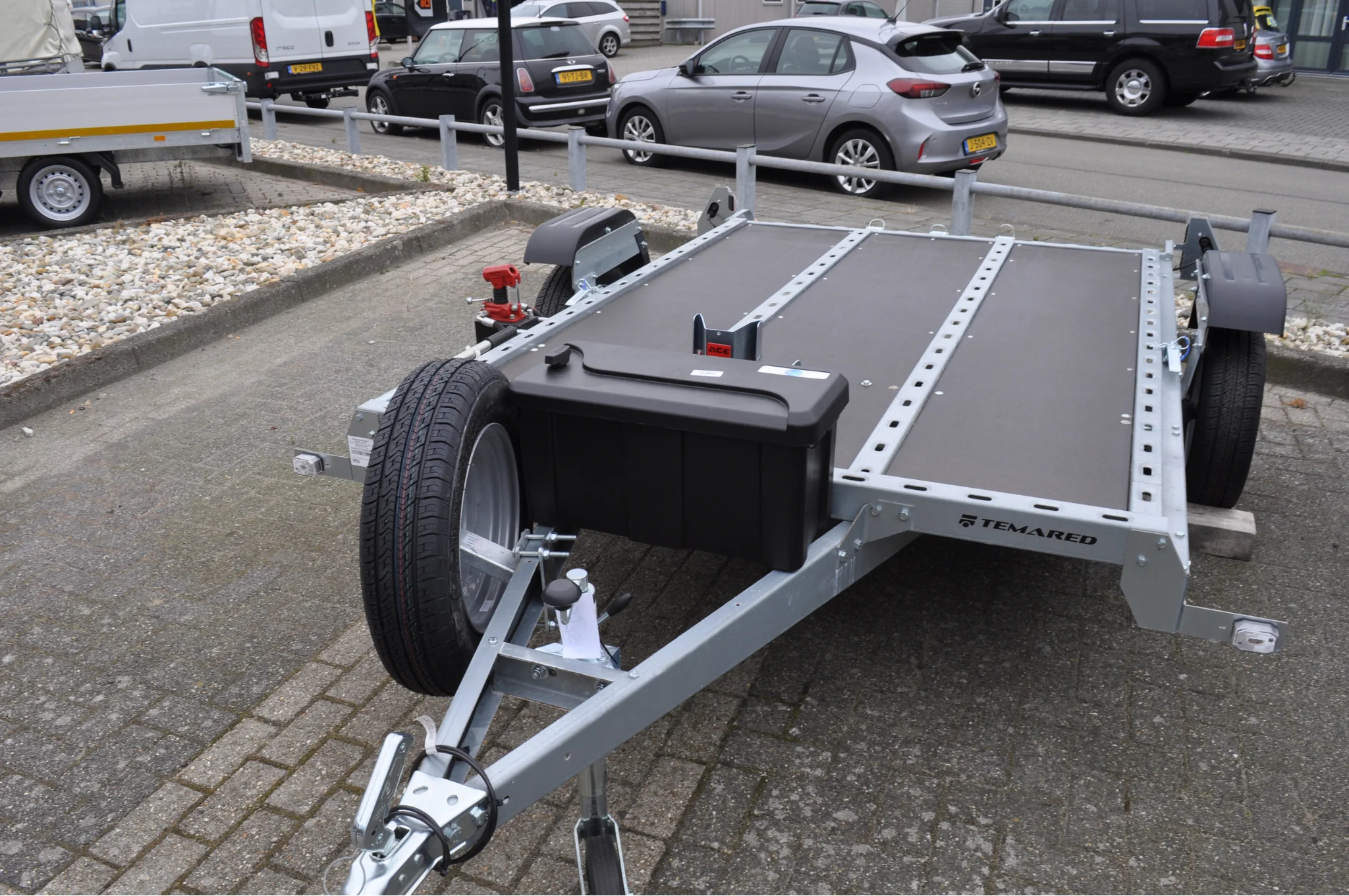 Aufgesetzter Deichselbox - 550x250x295 mm aus Kunststoff mit T-Verschluss - Image 6