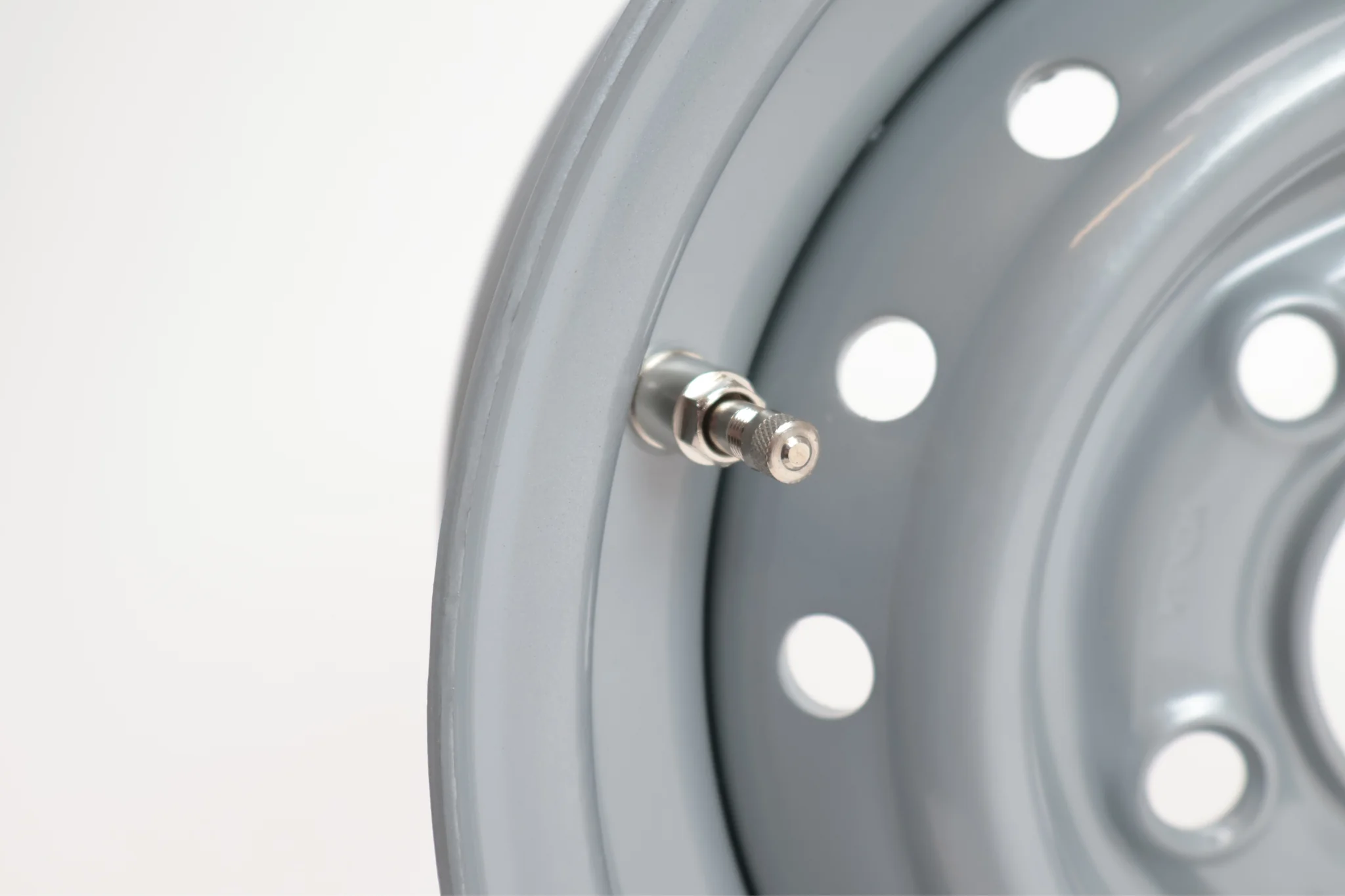 Anhänger Felge 12 Zoll - 4.5Jx12 - Lochkreis: 5x112 - Tragfähigkeit: 900 kg - Nabendurchmesser: 67 mm - ET20 - Image 4