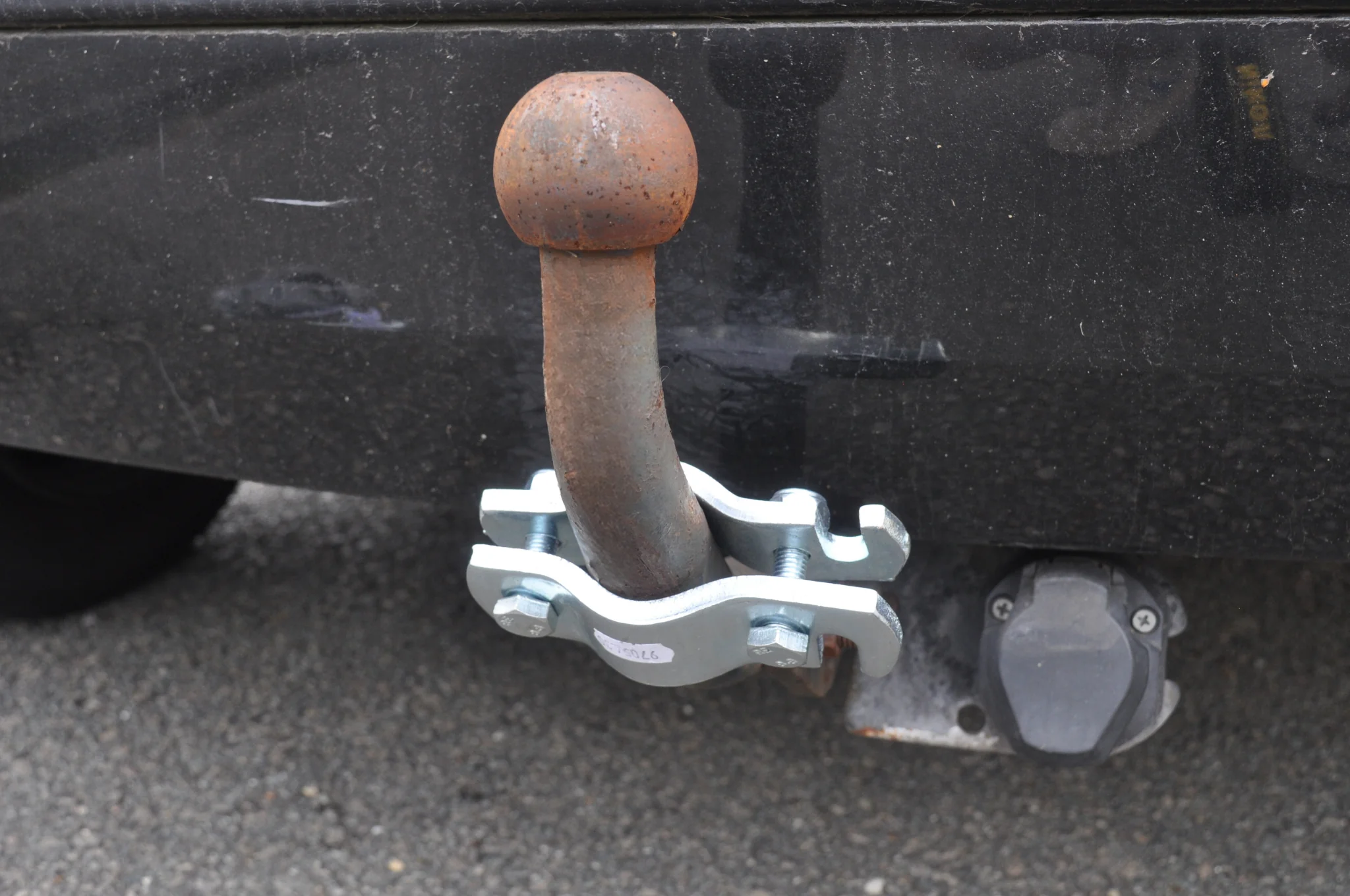 Halter für Abreißseil an der Anhängerkupplung (Autoteil) - Image 4