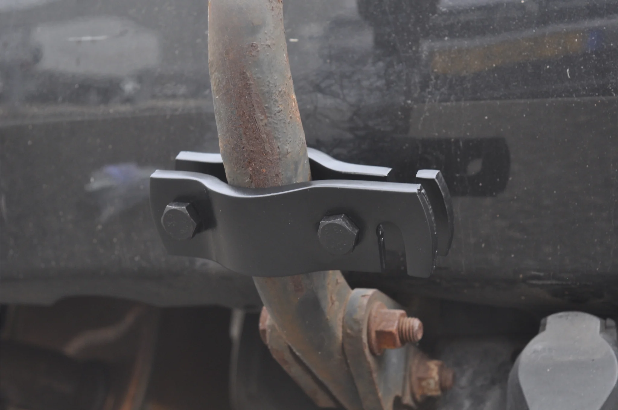 Halter für Abreißseil am Zughaken (Autoteil) - schwarz - Image 4