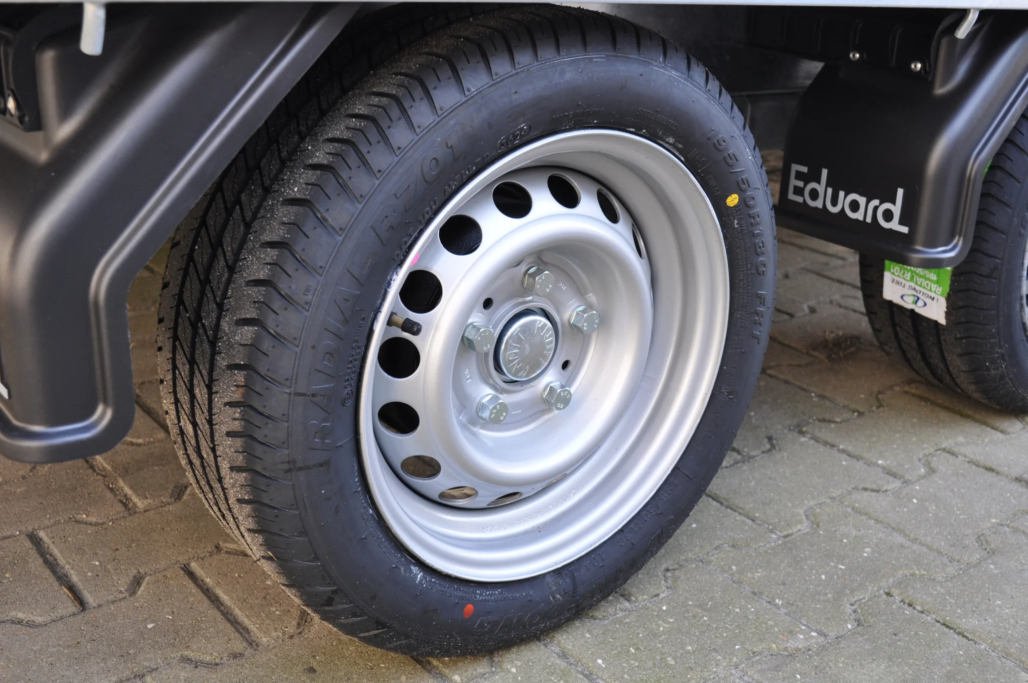 Komplettrad Anhänger - 195/50R13C - Lochkreis: 5x112 - Tragfähigkeit: 900 kg - Nabendurchmesser: 67 mm - Image 4