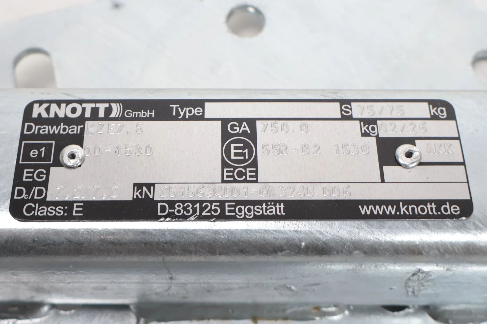 Knott V-Deichsel - 50 mm Rohr - 750 kg - ungebremste Kugelkupplung - Image 7