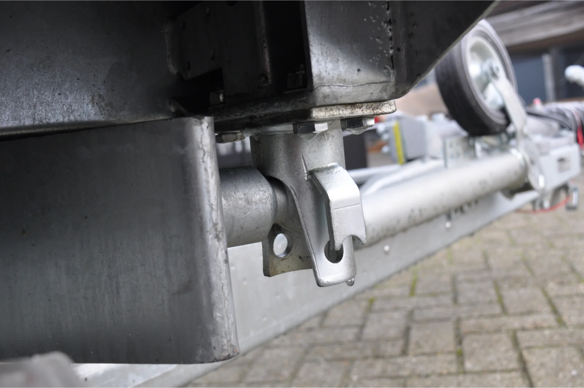 Kugelhalter vorne rechts & hinten links - Image 7
