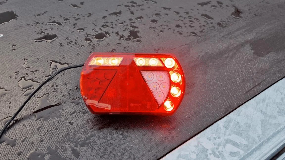 Anhänger Rückleuchte - Lucidity LED - rechts - 236x140x52 mm - 5-poliger Bajonettanschluss - mit integriertem Widerstand - Image 3