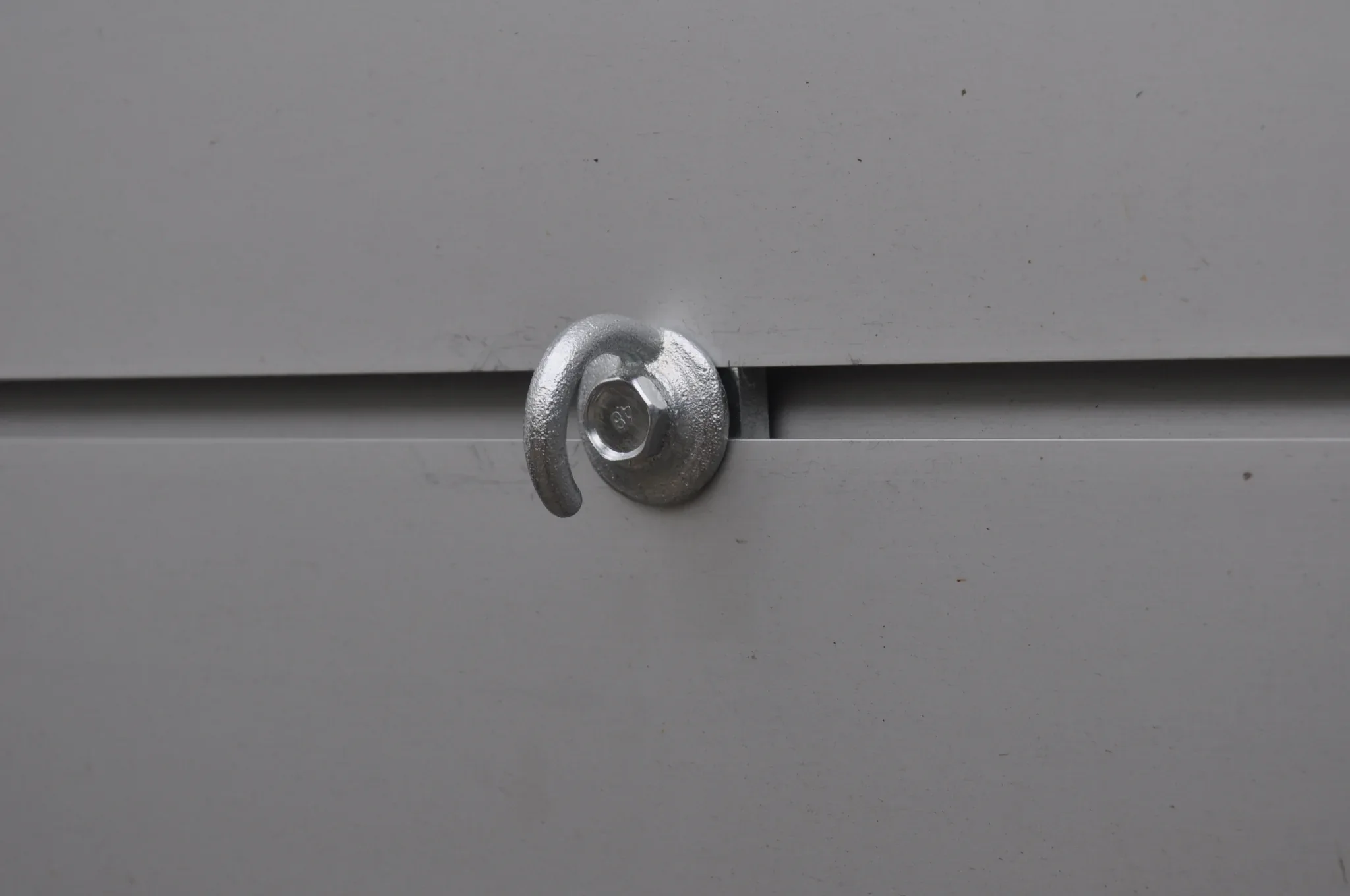 Netzhaken mit Schiebebefestigung - 30x19x0,8 mm - geeignet für Anssems Anhänger - Image 2