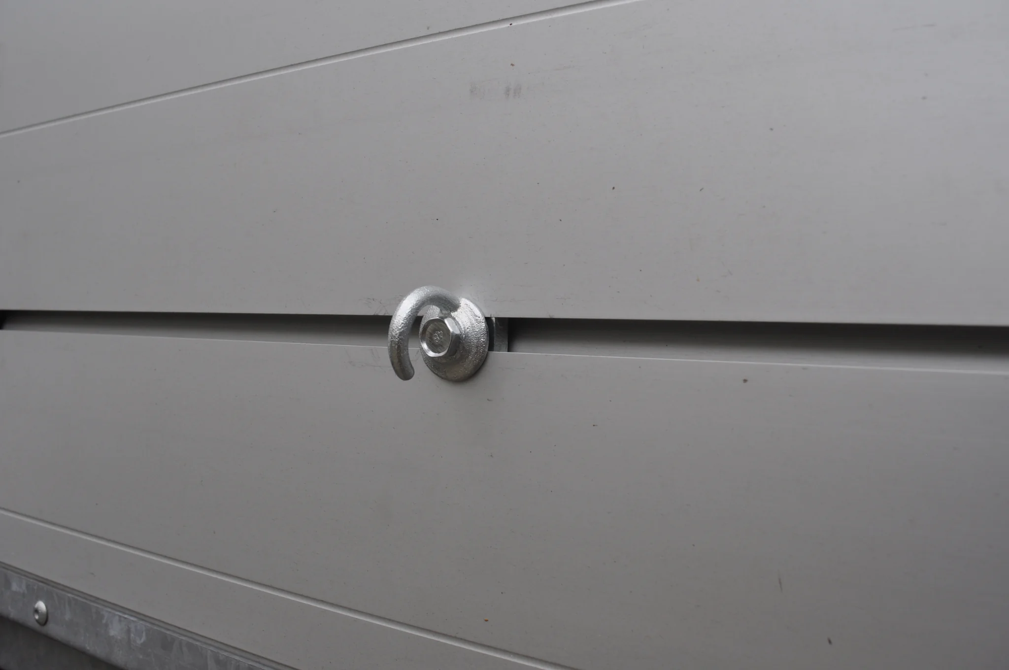 Netzhaken mit Schiebebefestigung - 30x19x0,8 mm - geeignet für Anssems Anhänger - Image 4
