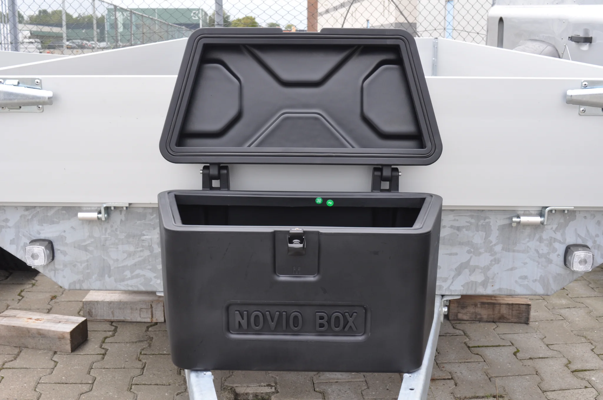 Novio Deichselbox Aufbau mit integriertem Schlöss - 620x300x350 mm - Image 3