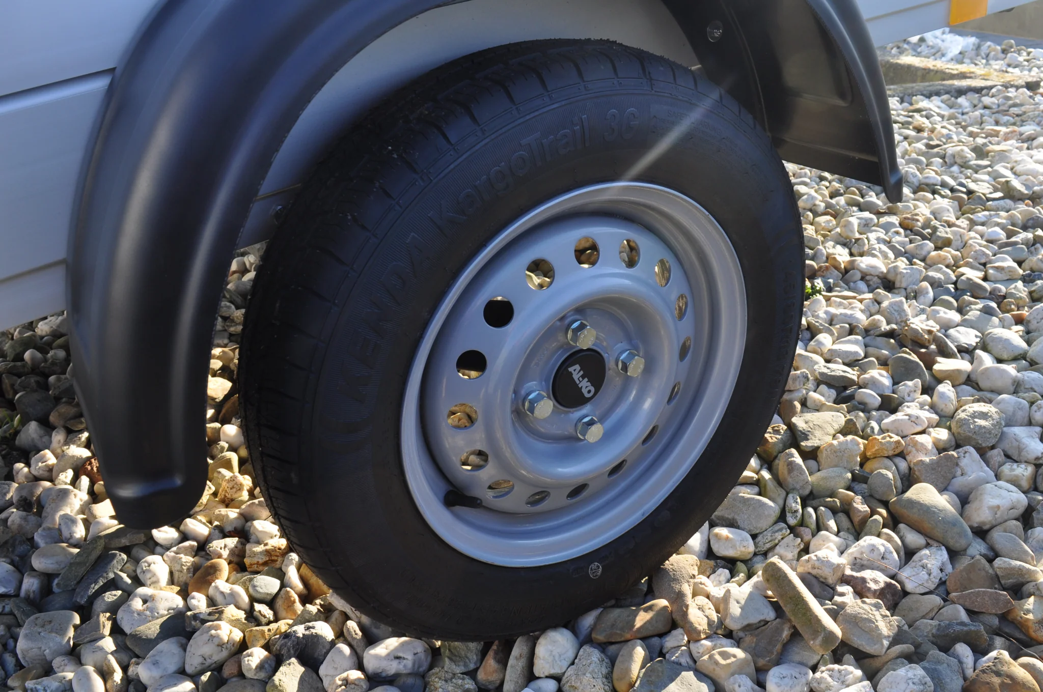 Komplettrad Anhänger - 145/80R13 - Lochkreis: 4x100 - Tragfähigkeit: 425 kg - Nabendurchmesser: 57 mm - Image 4