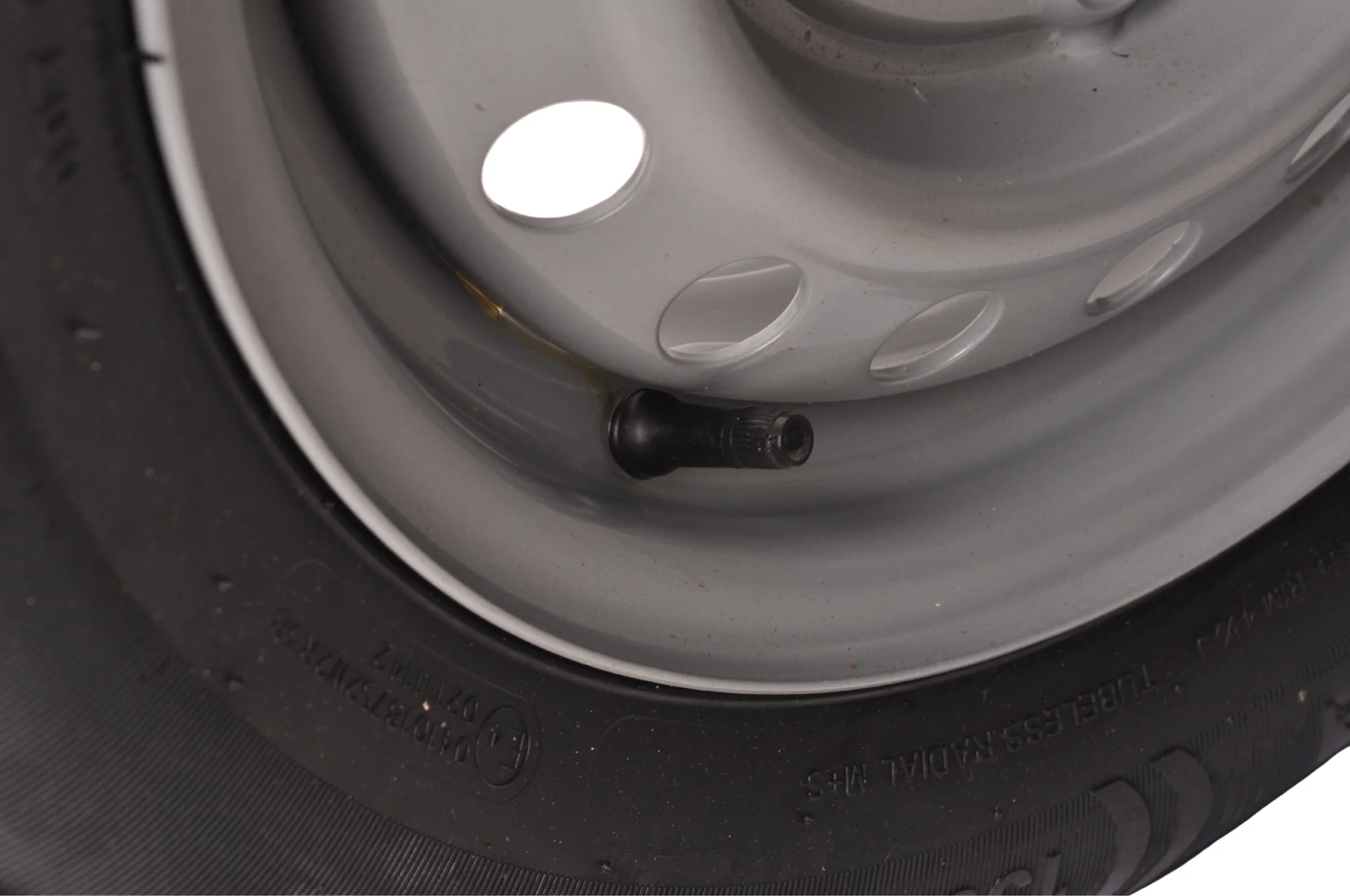 Komplettrad Anhänger - 155/80R13 - Lochkreis: 4x130 - Tragfähigkeit: 500 kg - Nabendurchmesser: 85 mm - Image 4