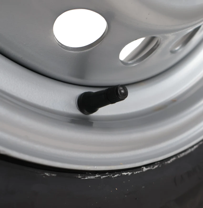 Komplettrad Anhänger - 185/65R14C - Lochkreis: 4x100 - Tragfähigkeit: 650 kg - Nabendurchmesser: 57 mm - Image 4