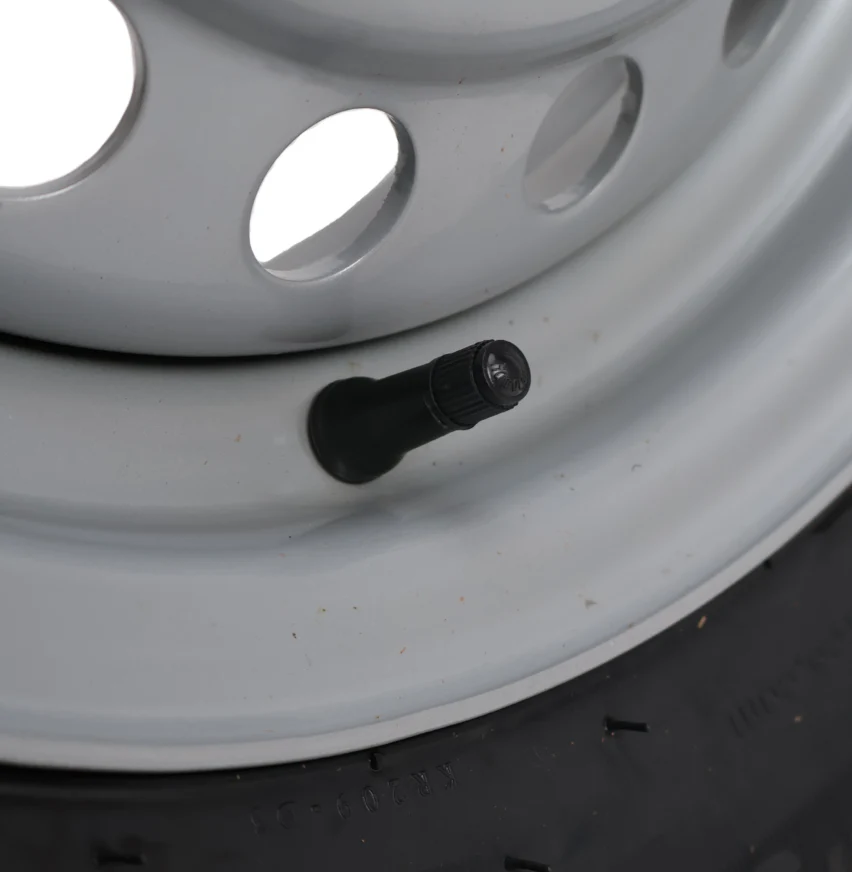 Komplettrad Anhänger - 185/70R13 - Lochkreis: 4x100 - Tragfähigkeit: 600 kg - Nabendurchmesser: 57 mm - Image 4