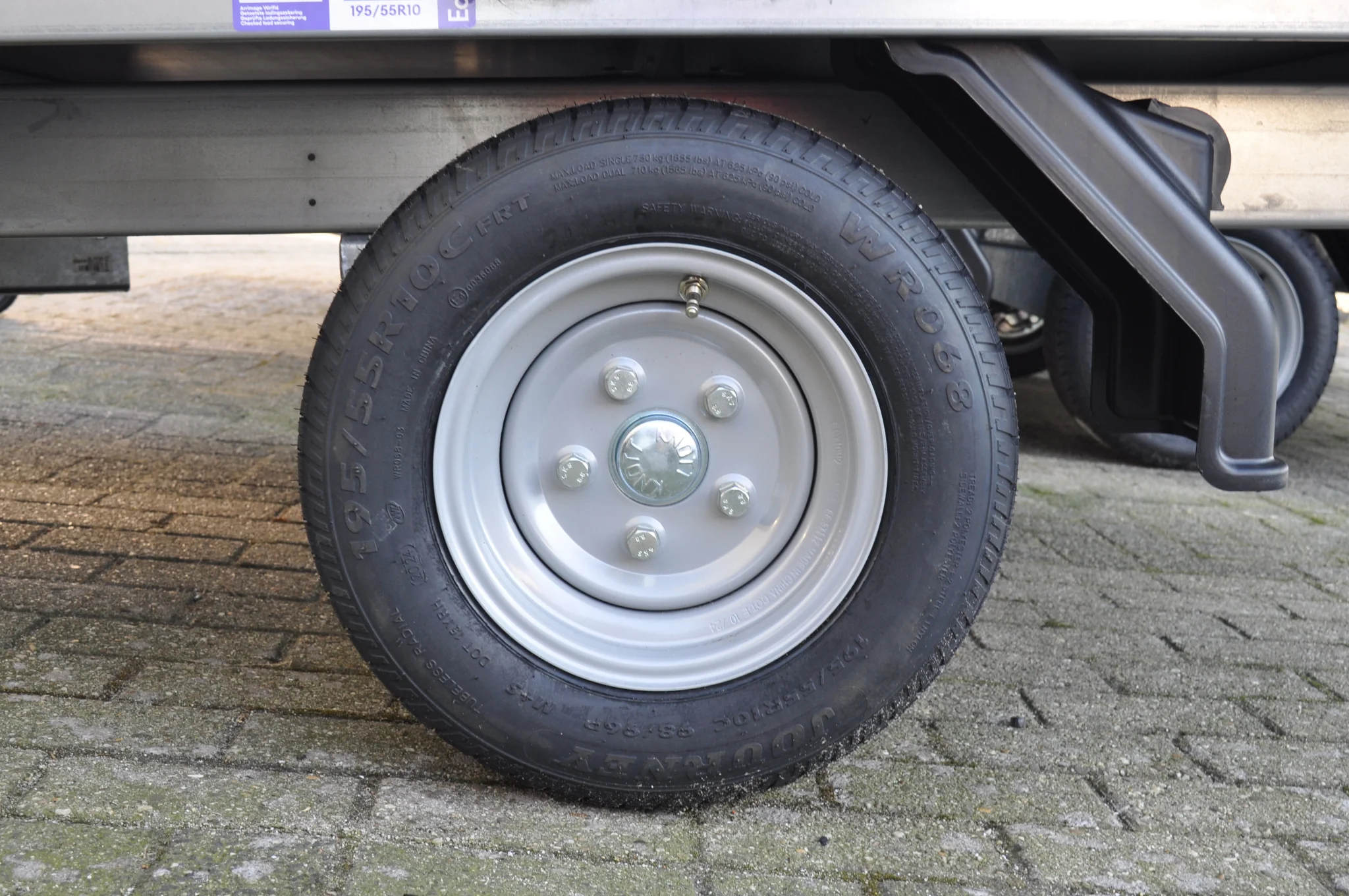Komplettrad Anhänger - 195/55R10C - Lochkreis: 5x112 - Tragfähigkeit: 750 kg - Nabendurchmesser: 67 mm - 10 PR - ET+25 - Image 2