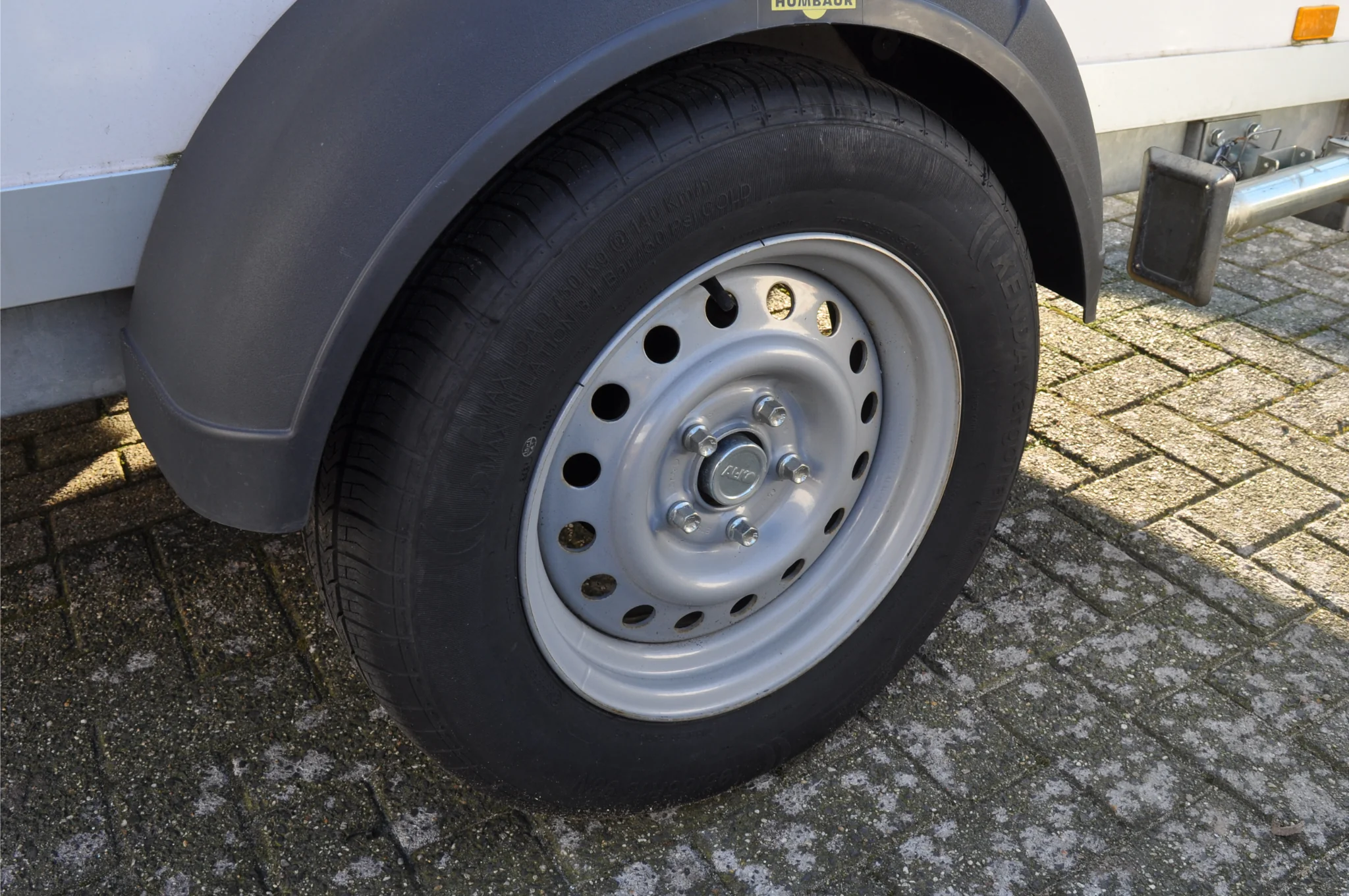 Komplettrad Anhänger - 195/65R15 - Lochkreis: 5x112 - Tragfähigkeit: 690 kg - Nabendurchmesser: 67 mm - Image 4