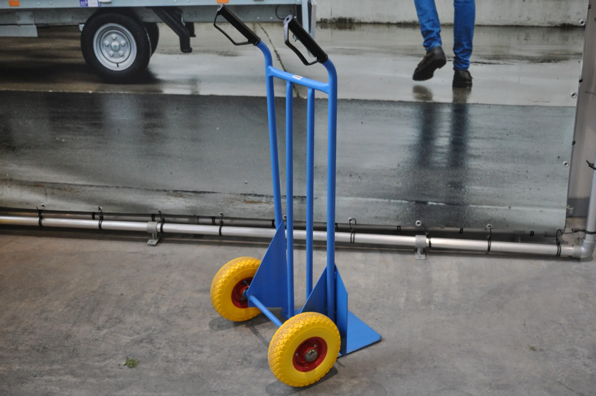 Sackkarrenrad - 3.00-4 - pannensicher Vollgummireifen und Stahlfelge - maximale Tragfähigkeit: 100 kg - Achsloch-/ Nabendurchmesser: 20 mm - inklusive Kugellager - Image 2