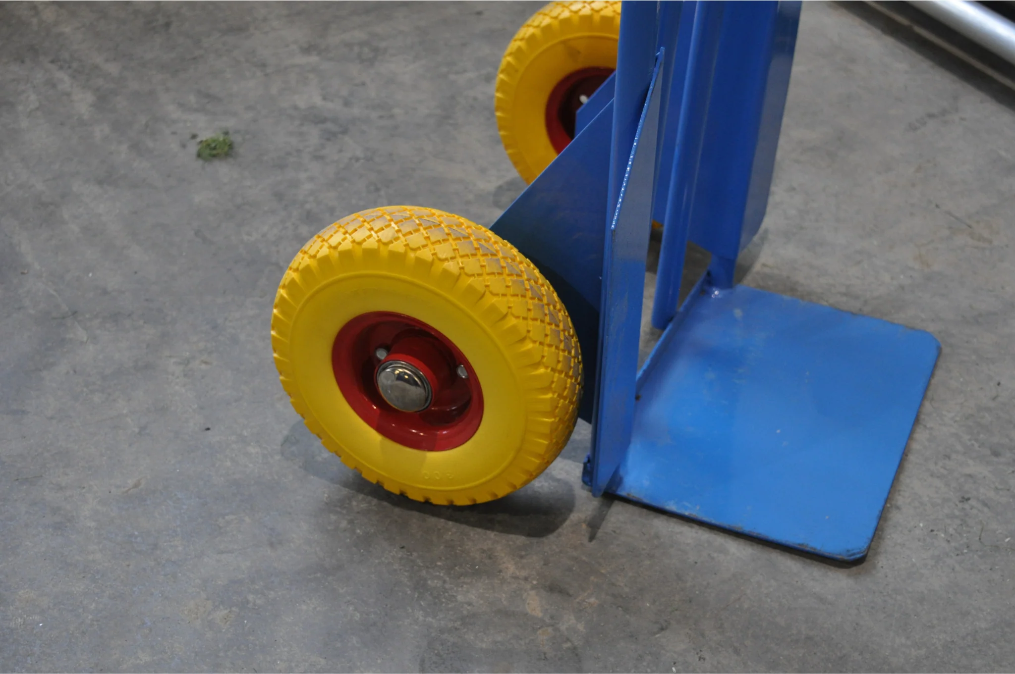 Sackkarrenrad - 3.00-4 - pannensicher Vollgummireifen und Stahlfelge - maximale Tragfähigkeit: 100 kg - Achsloch-/ Nabendurchmesser: 20 mm - inklusive Kugellager - Image 6