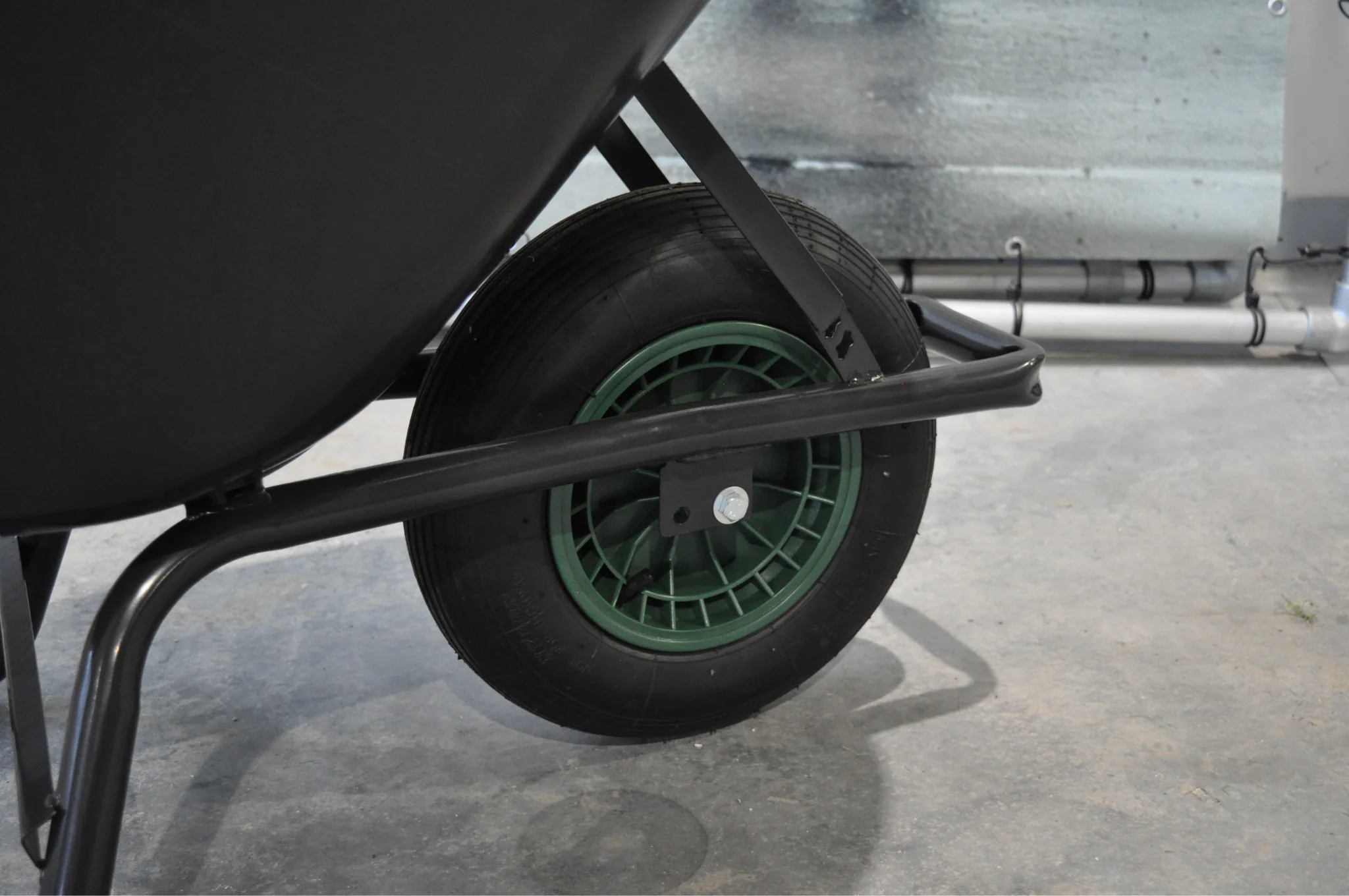 Schubkarrenrad - 4.00-8 - Luftbereifung und Kunststoff-Felge - Tragfähigkeit: 150 kg - Achsloch/Nabendurchmesser: 20 mm - inkl. Rollenlager - Image 4