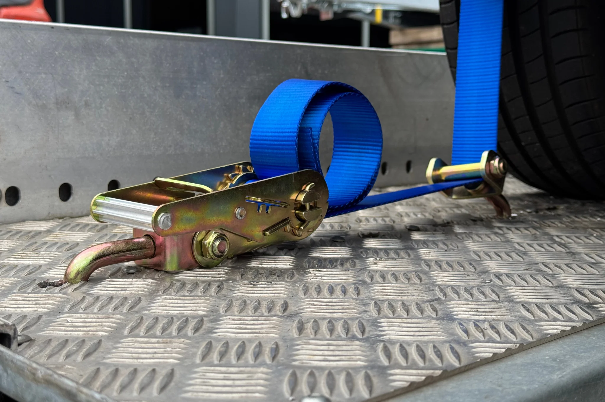 Spanngurt für Autotransport - 250x5 cm - Bruchlast 860 kg - Image 4